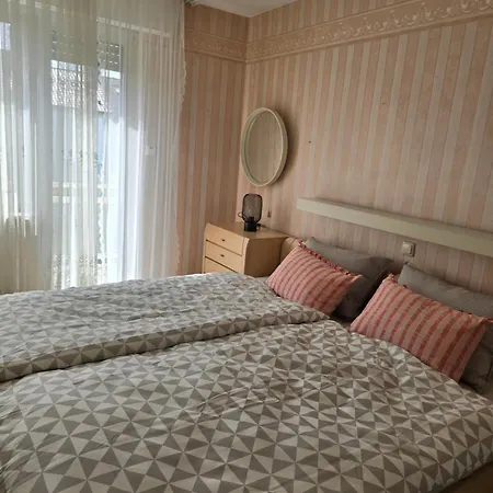 Sarahs Apartment *